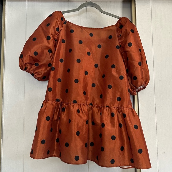 Puffed sleeves Top - Picture 2 of 8